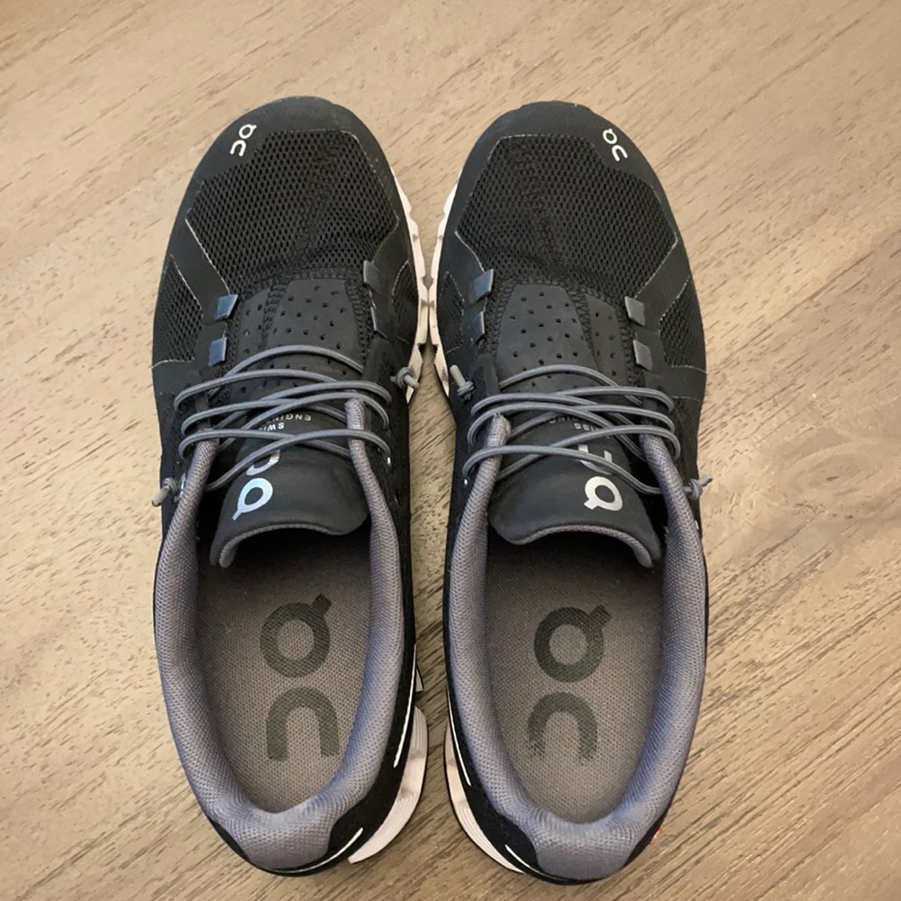 Women’s cloud shoes